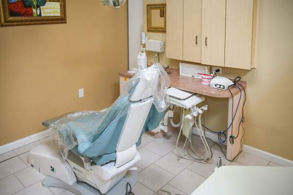 North Natomas Family Dentistry: Pham Quynh-Trang DDS
