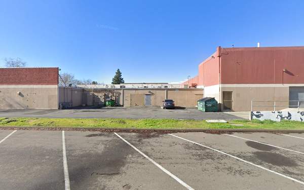 Sacramento West Dental Care: Fernandez Vivian DDS