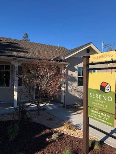 Kendra Gaeta and Lindsay Morris Real Estate Team